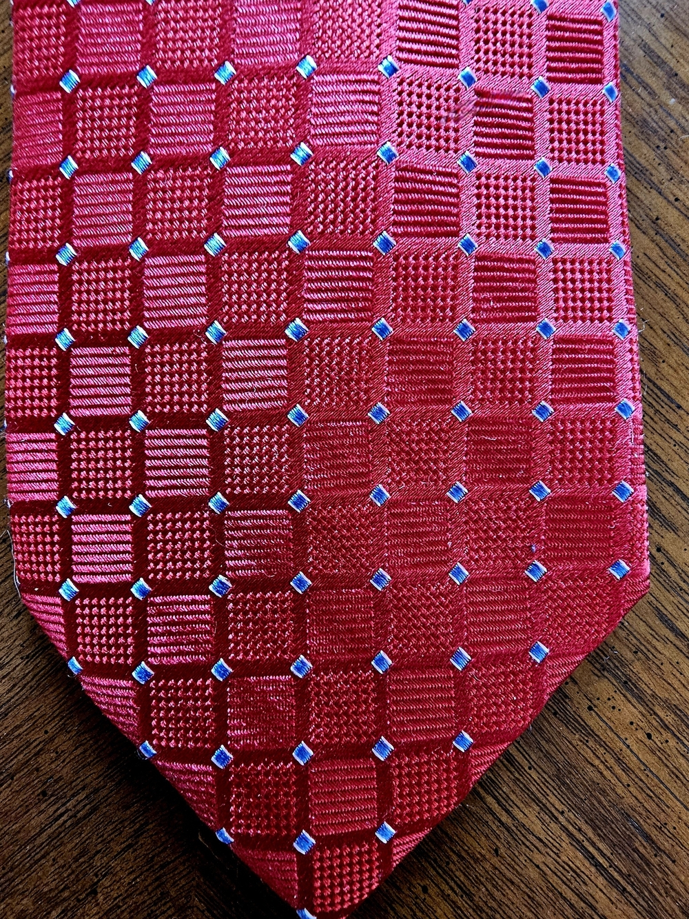 Jos A Bank Traveler Tie Men's Red Blue Geometric Square Stain Resistant Silk - Picture 10 of 11